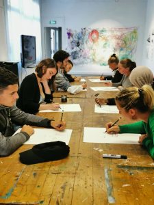 atelier dessin par les jeunes de la Mission Locale